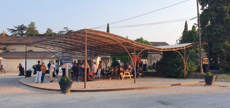 Grande dimension Pergola en Fer Forgé, Le Puy Sainte Réparade